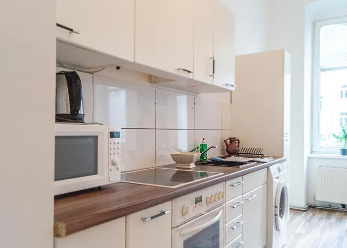Appartement Cozy 3br Near Wiener Stadthalle *
