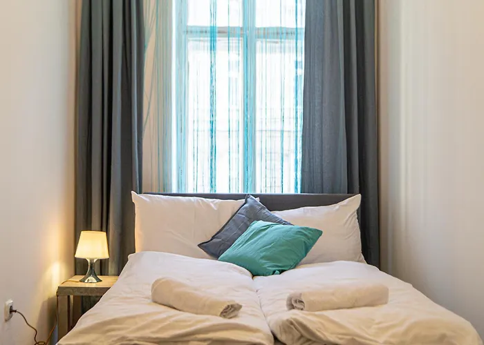 Appartement Cozy 3br Near Wiener Stadthalle