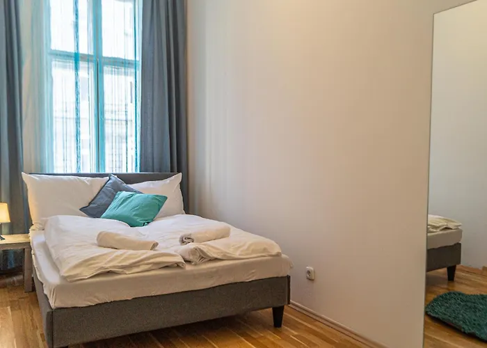 Appartement Cozy 3br Near Wiener Stadthalle *