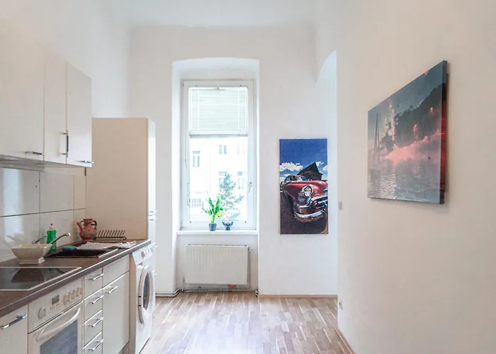Cozy 3br Near Wiener Stadthalle
